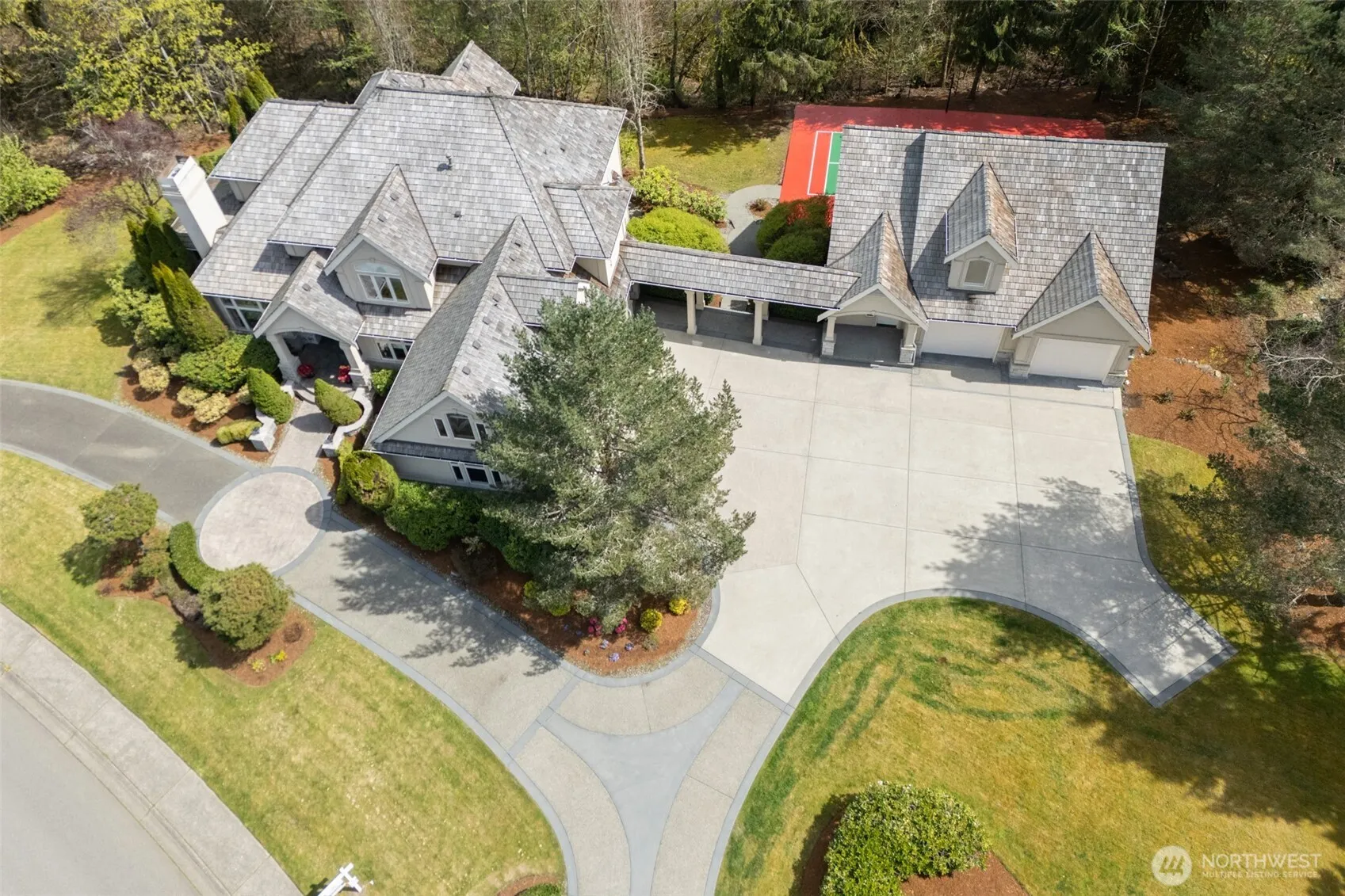 Property photo for 818 Windsor Drive Se, Sammamish