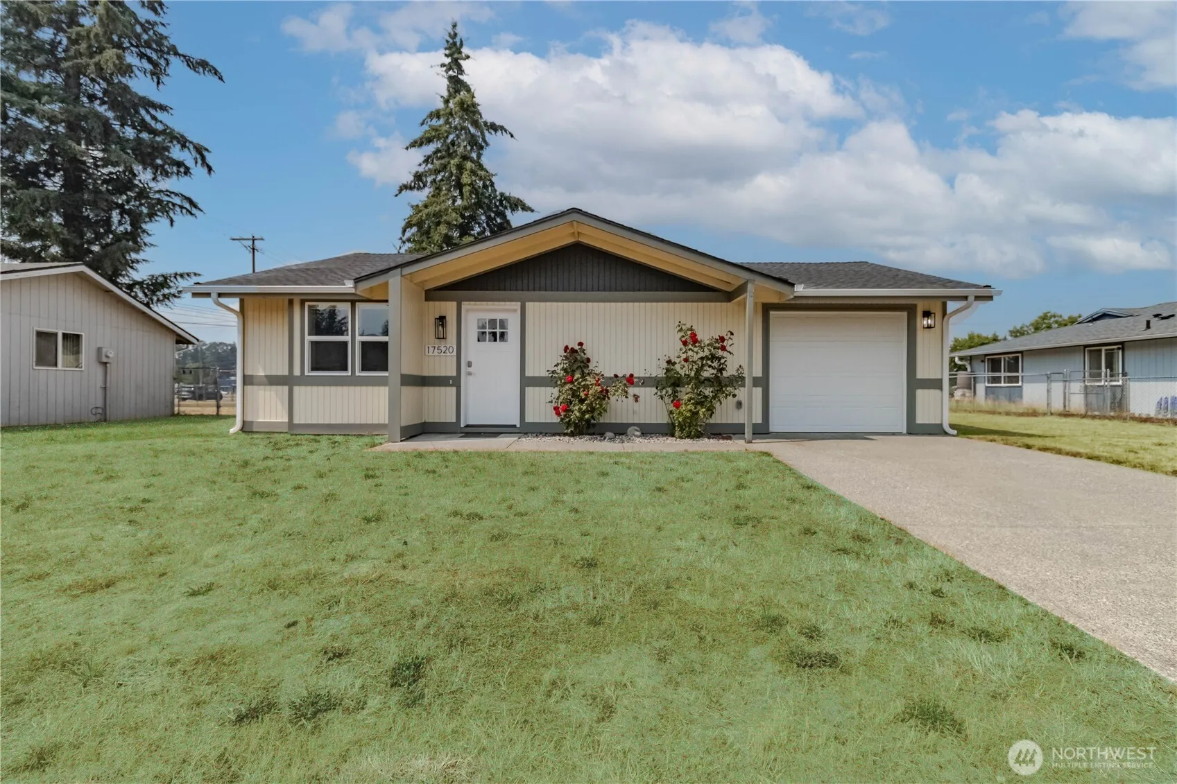 Property photo for 17520 6th Ave Ct E, Spanaway photo 2