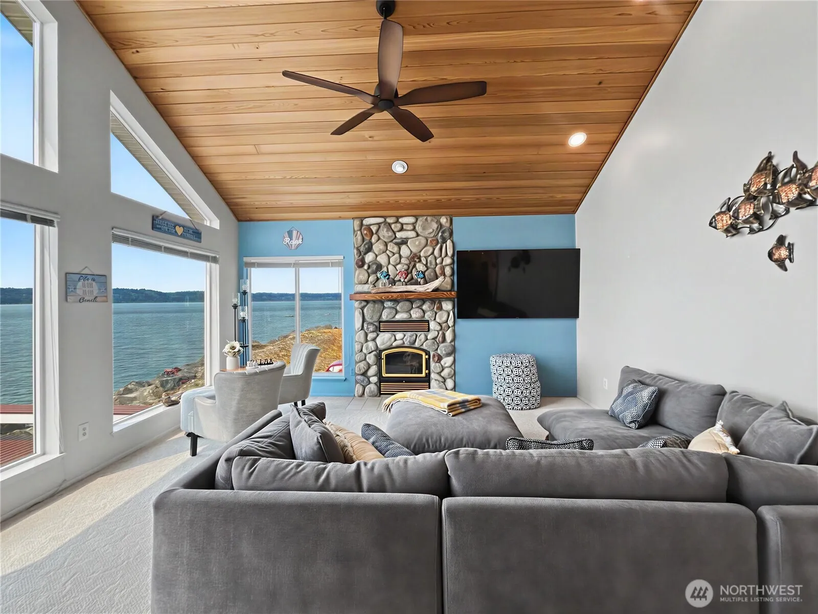 Property photo for 41 H S Beach Way, Hat Island photo 4
