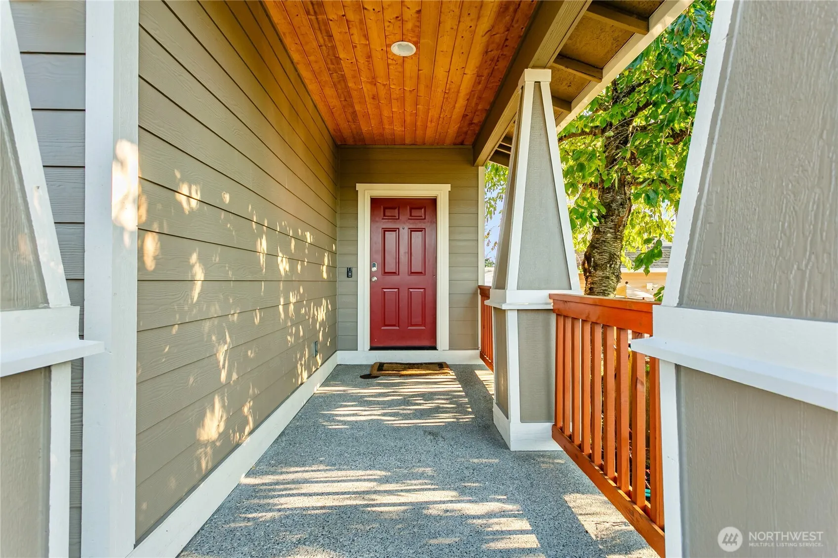 Property photo for 1418 E 68th Street Ct, Tacoma photo 2