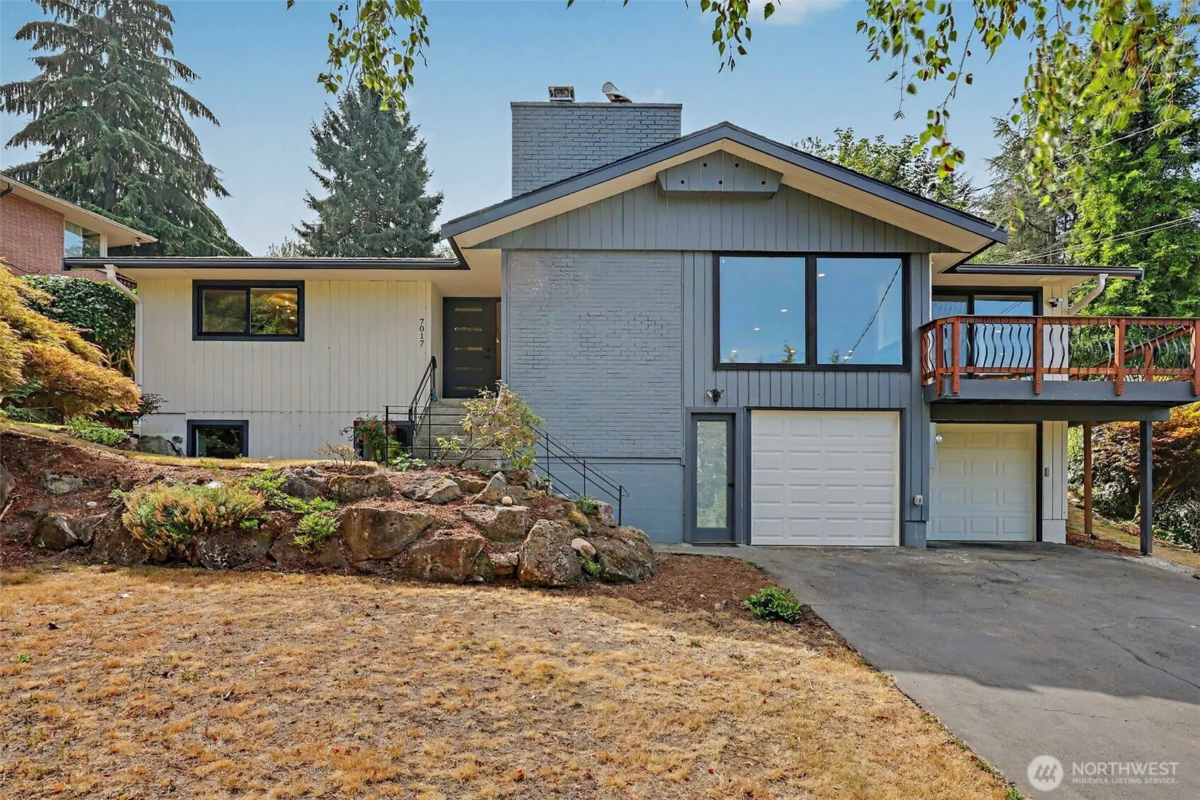Property photo for 7017 Ne 55th Place, Kenmore