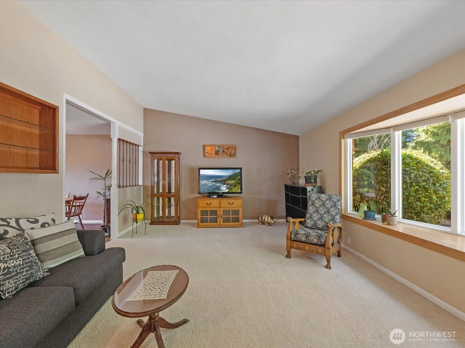 Property photo for 9330 Arlington Heights Rd, Arlington photo 4