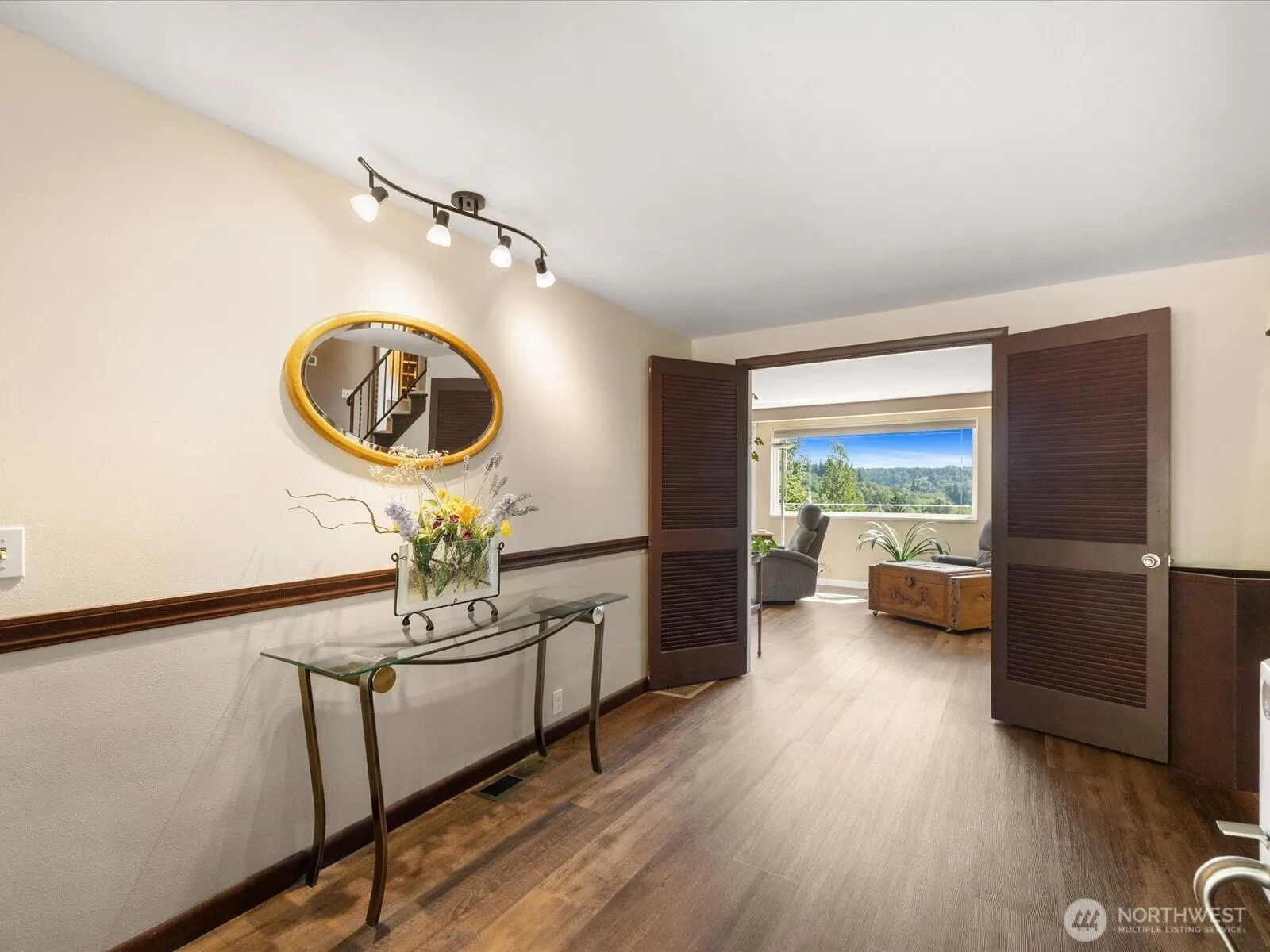 Property photo for 9330 Arlington Heights Rd, Arlington photo 2