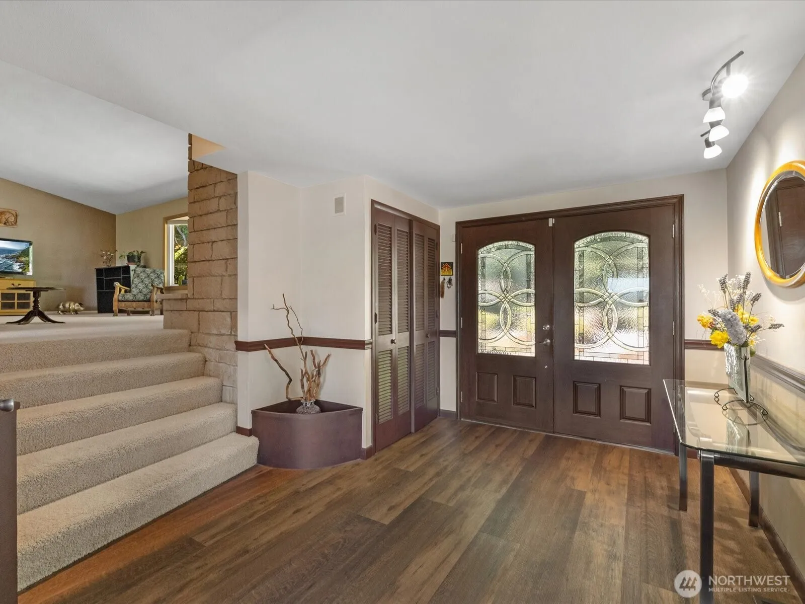 Property photo for 9330 Arlington Heights Rd, Arlington photo 3