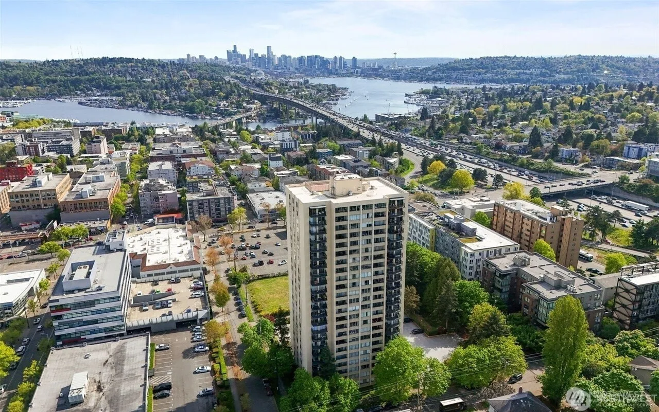 Property photo for 4540 8th Avenue Ne #1605, Seattle