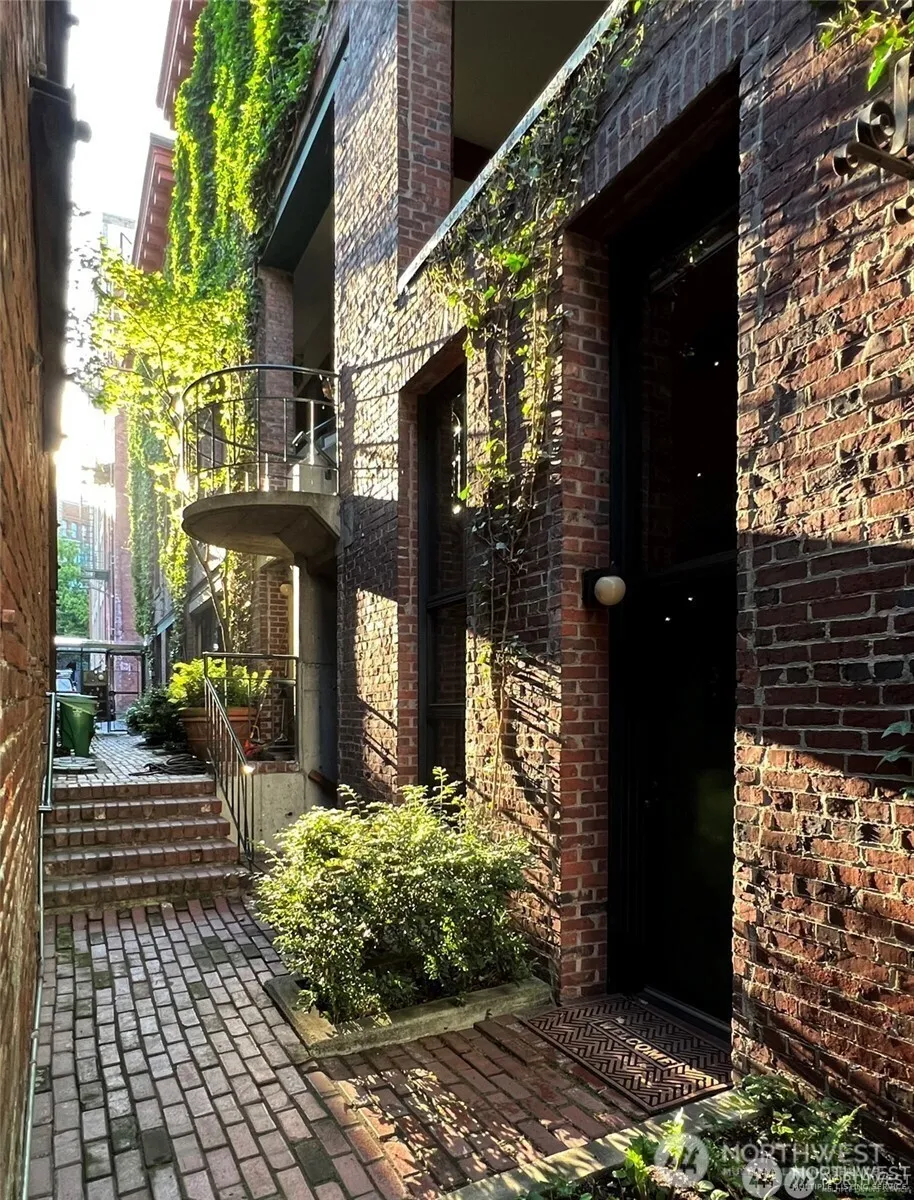 Property photo for 611 Post Avenue #7, Seattle