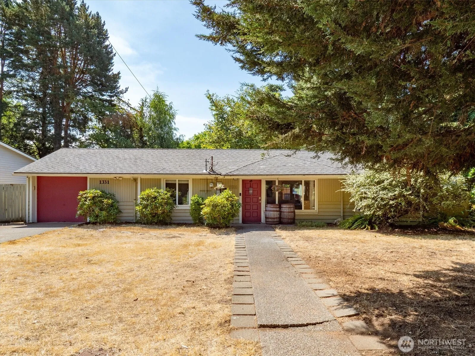 Property photo for 1331 N 121st Street, Seattle photo 2
