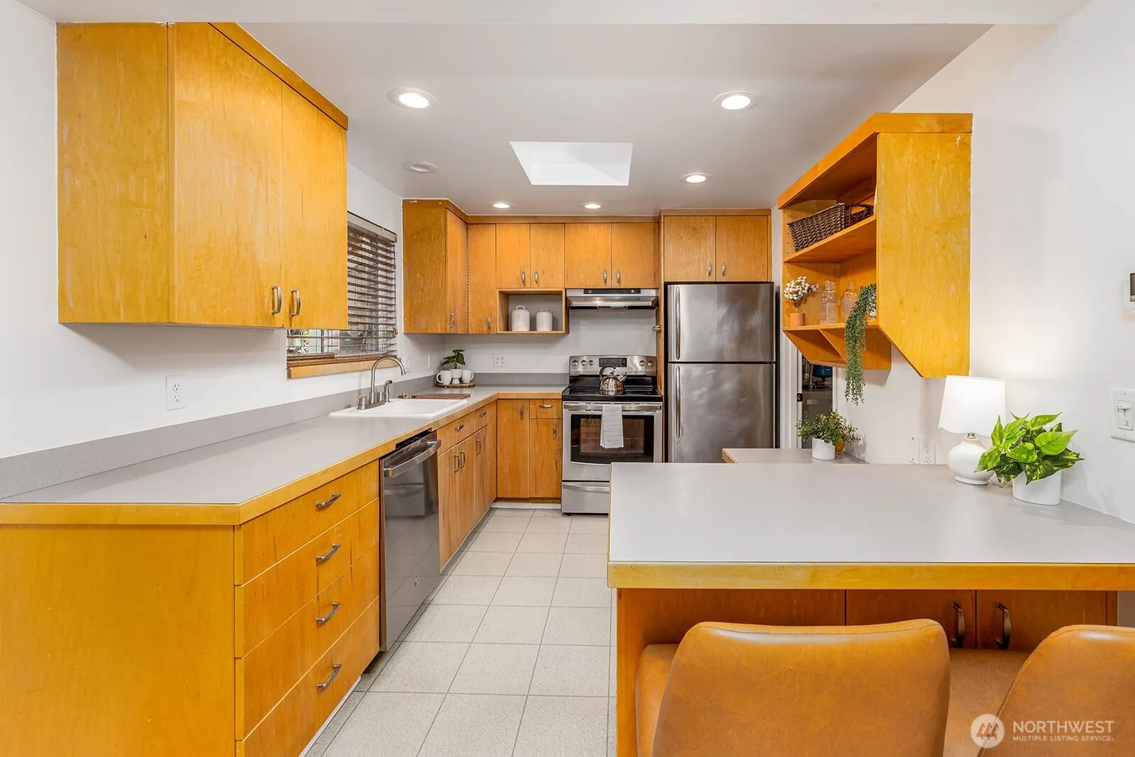 Property photo for 13734 Stone Avenue N, Seattle photo 5