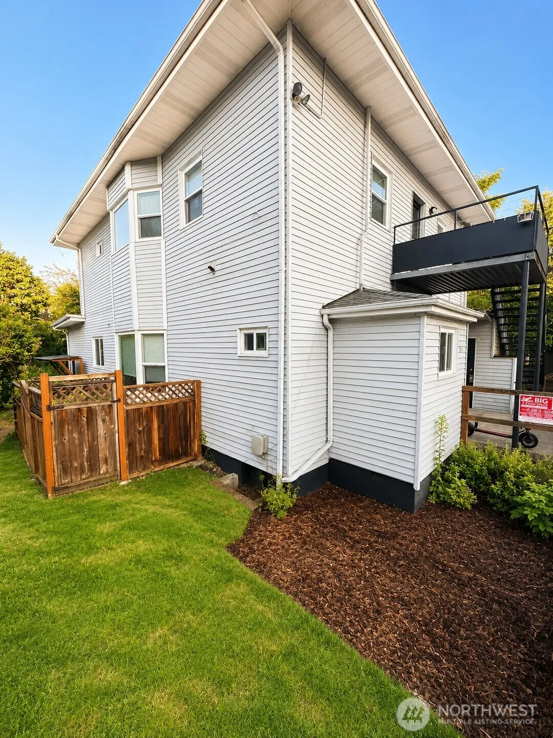 Property photo for 815 15th Avenue E, Seattle photo 5
