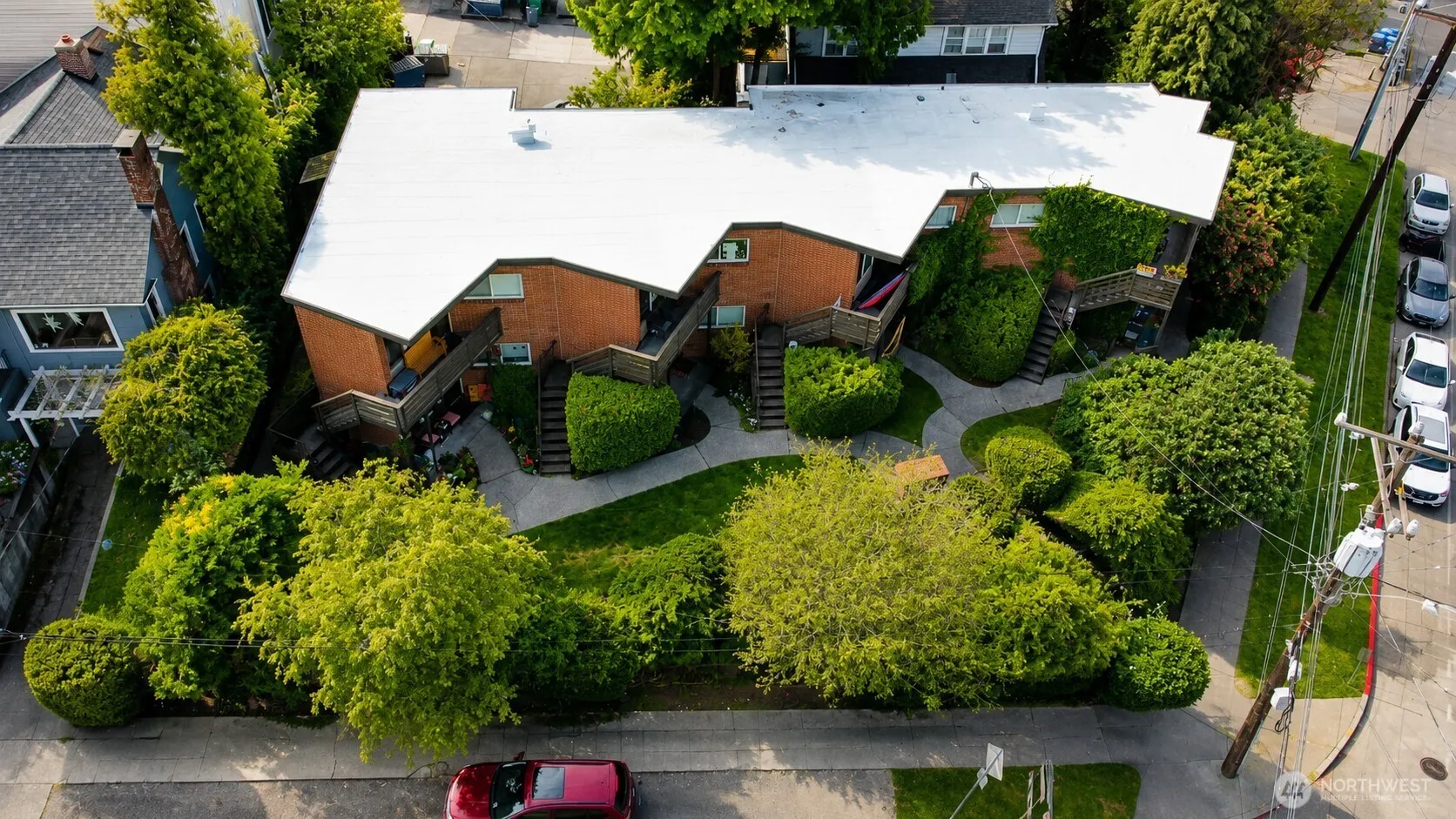 Property photo for 3261 Fuhrman Avenue E, Seattle photo 2