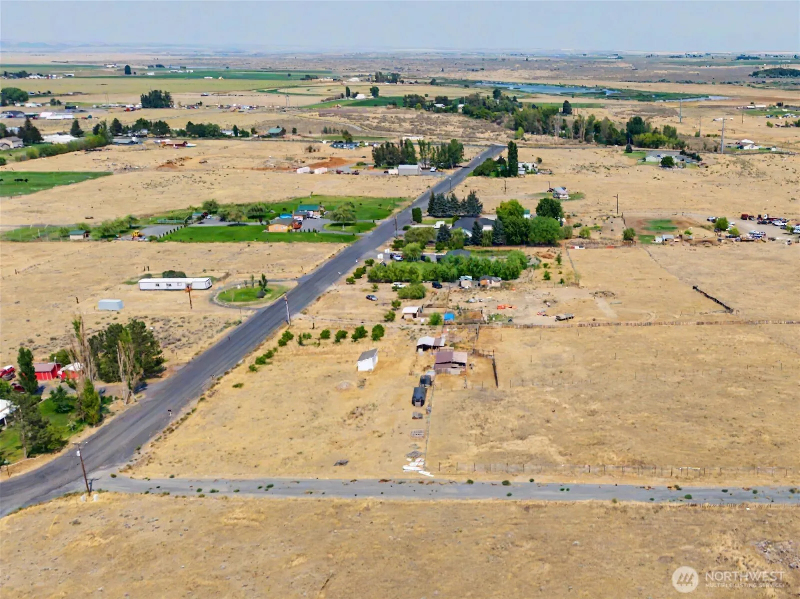 Property photo for 9625 Rd H.8 Ne, Moses Lake photo 4