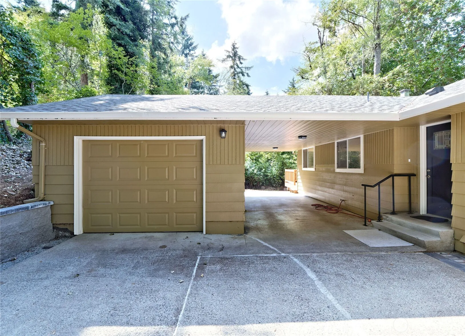 Property photo for 11441 E 284th Street, Auburn photo 2