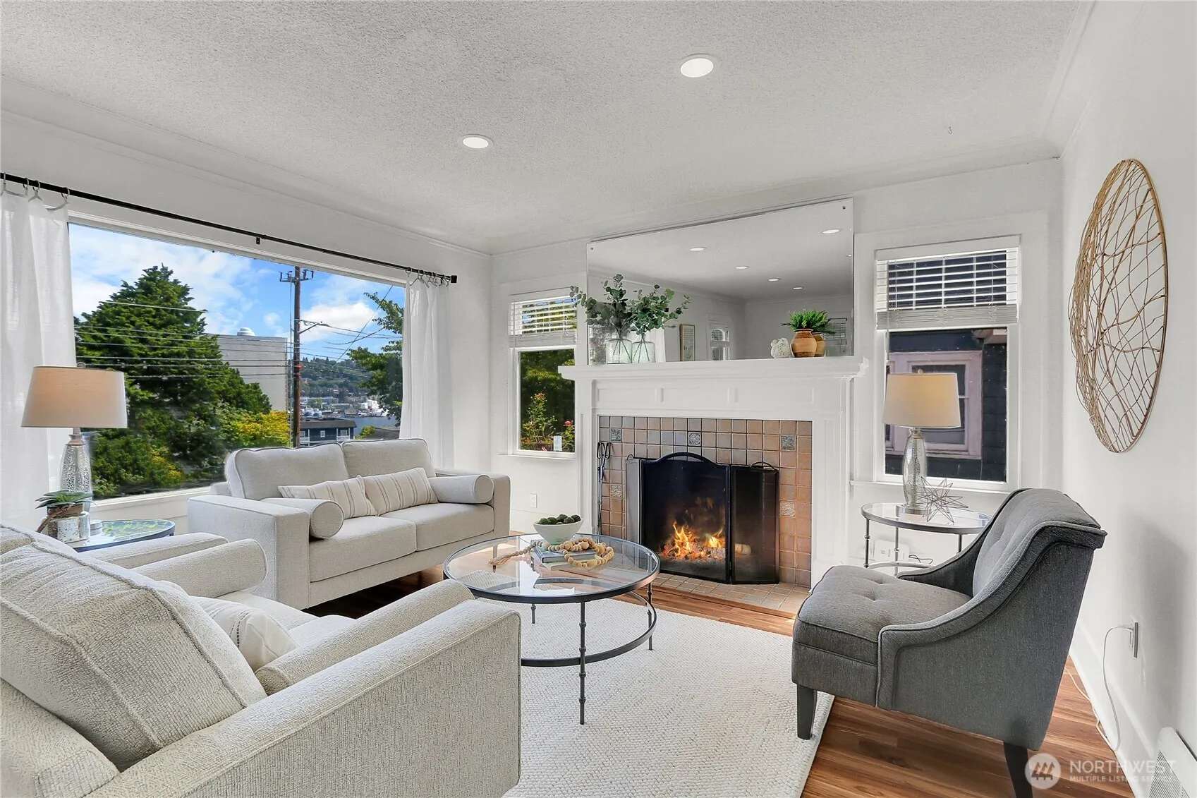 Property photo for 1915 Dexter Avenue N, Seattle photo 5