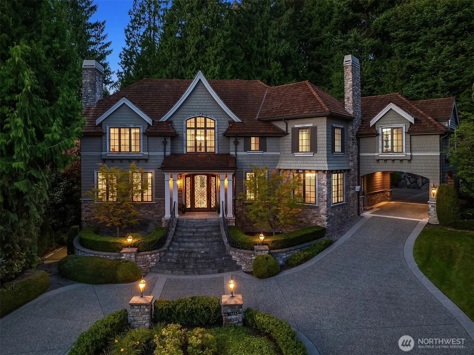 Property photo for 20424 Ne 64th Place, Redmond