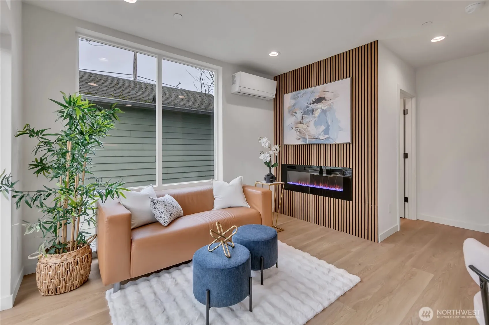 Property photo for 4404 S Othello Street #b, Seattle photo 4