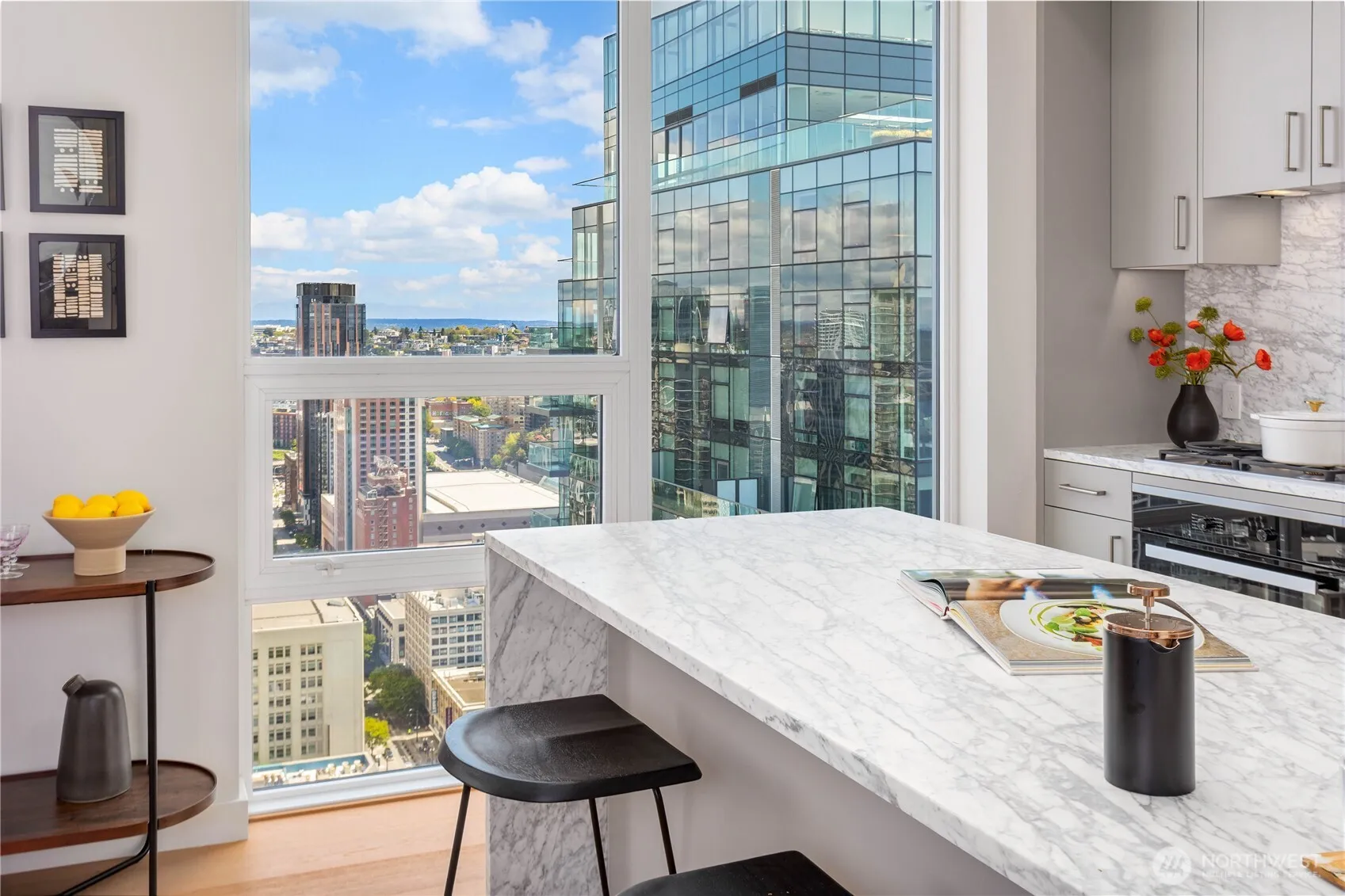 Property photo for 121 Stewart Street #3402, Seattle photo 3