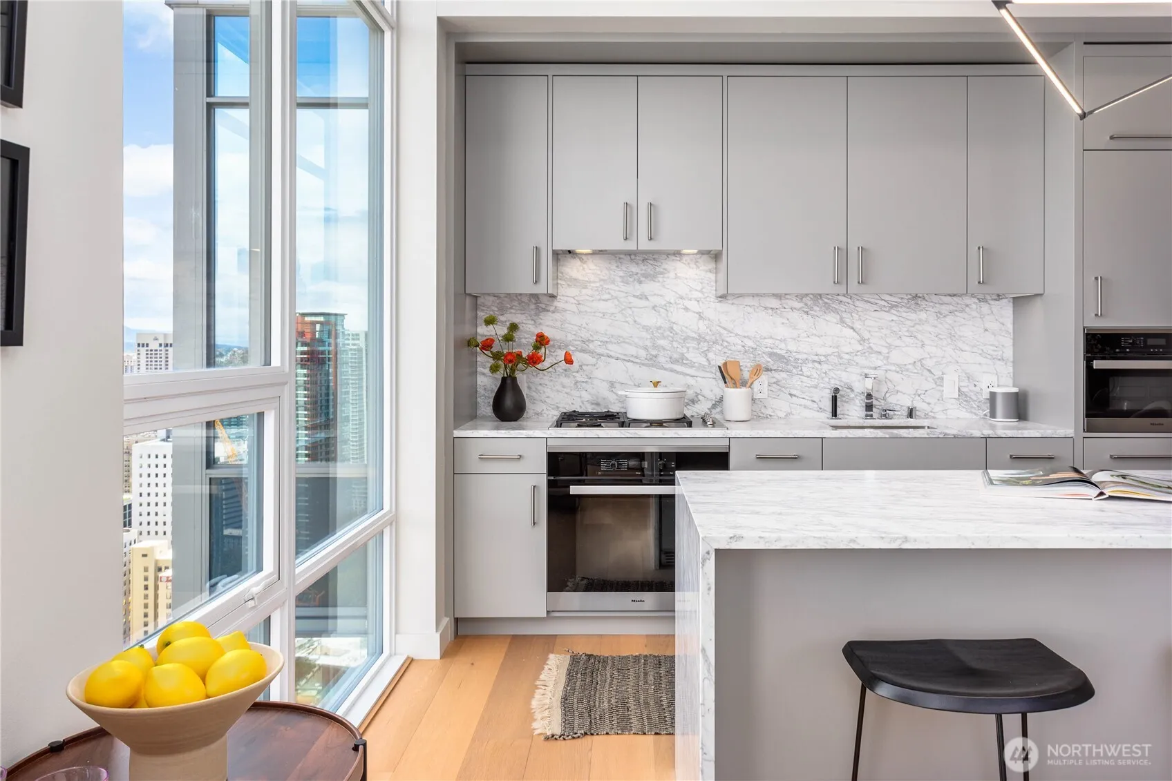 Property photo for 121 Stewart Street #3402, Seattle photo 4