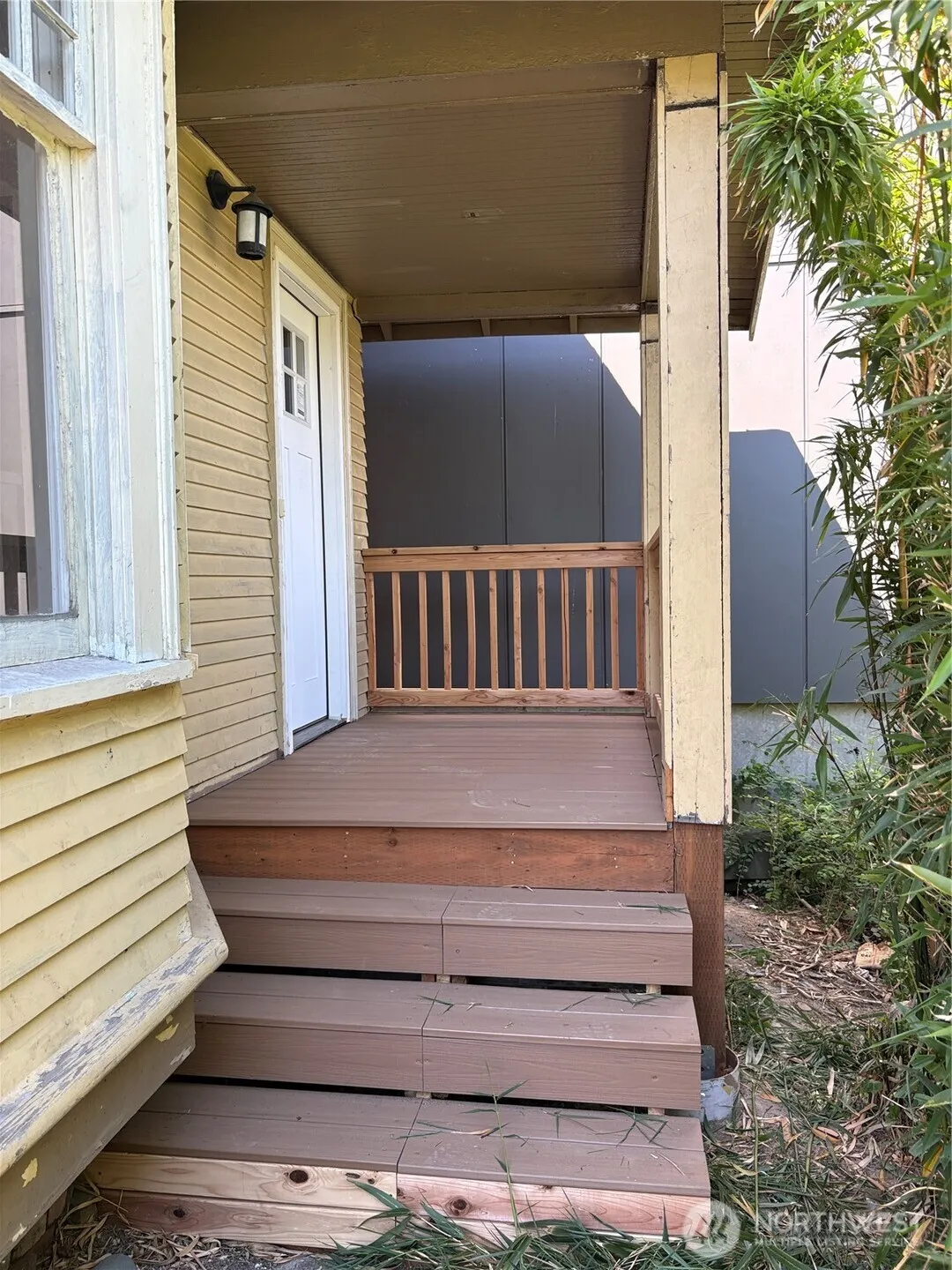 Property photo for 139 Nw 85th St, Seattle photo 2