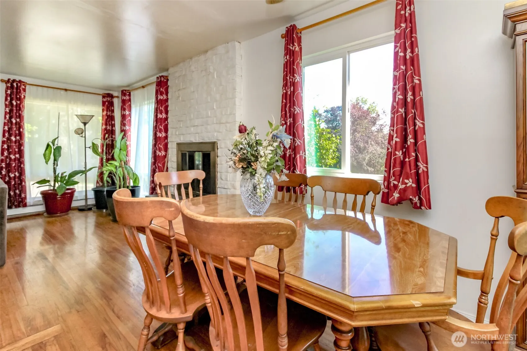 Property photo for 2633 Lake Youngs Court Se, Renton photo 4