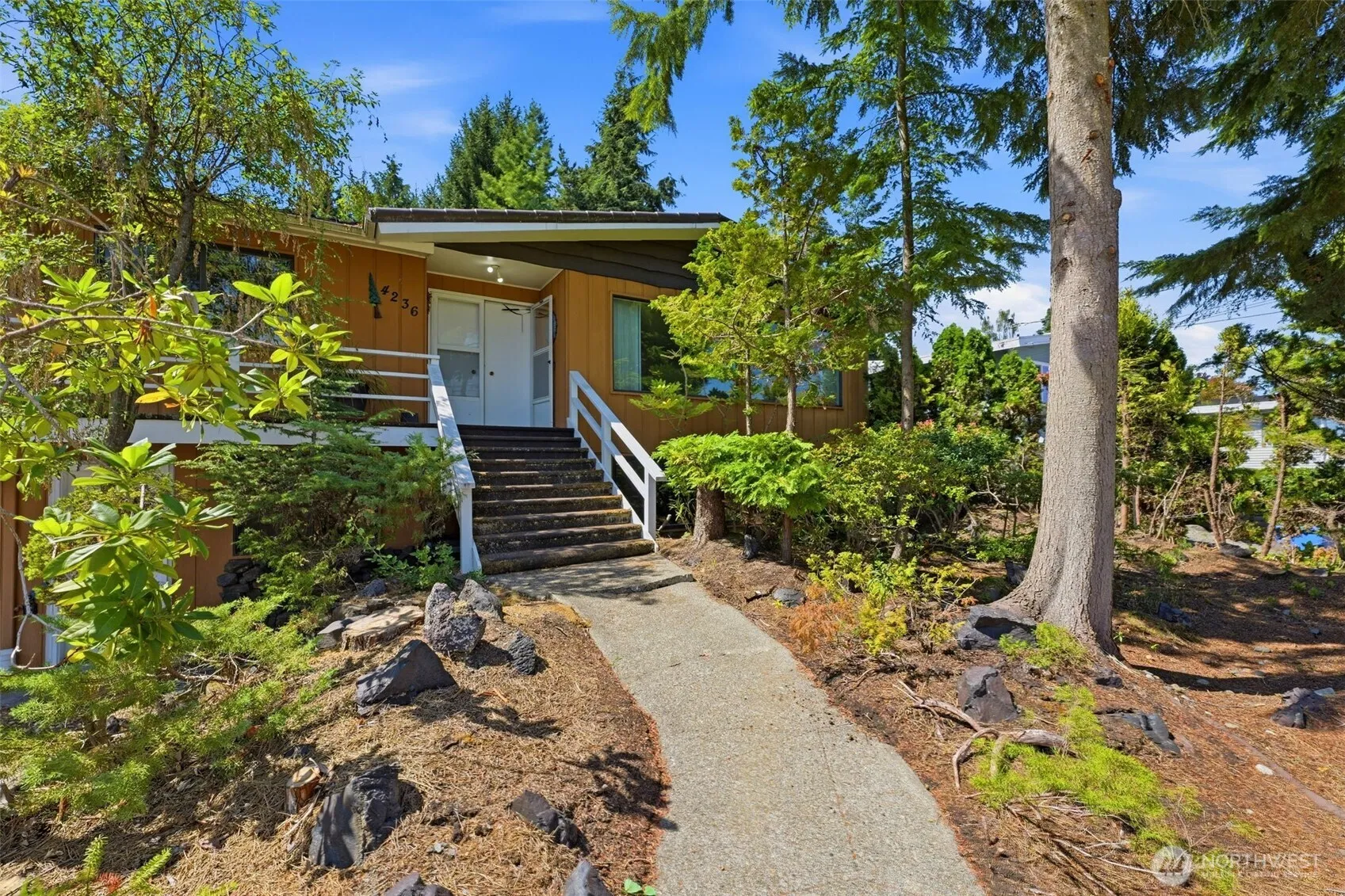 Property photo for 4236 Vassault Street, Tacoma