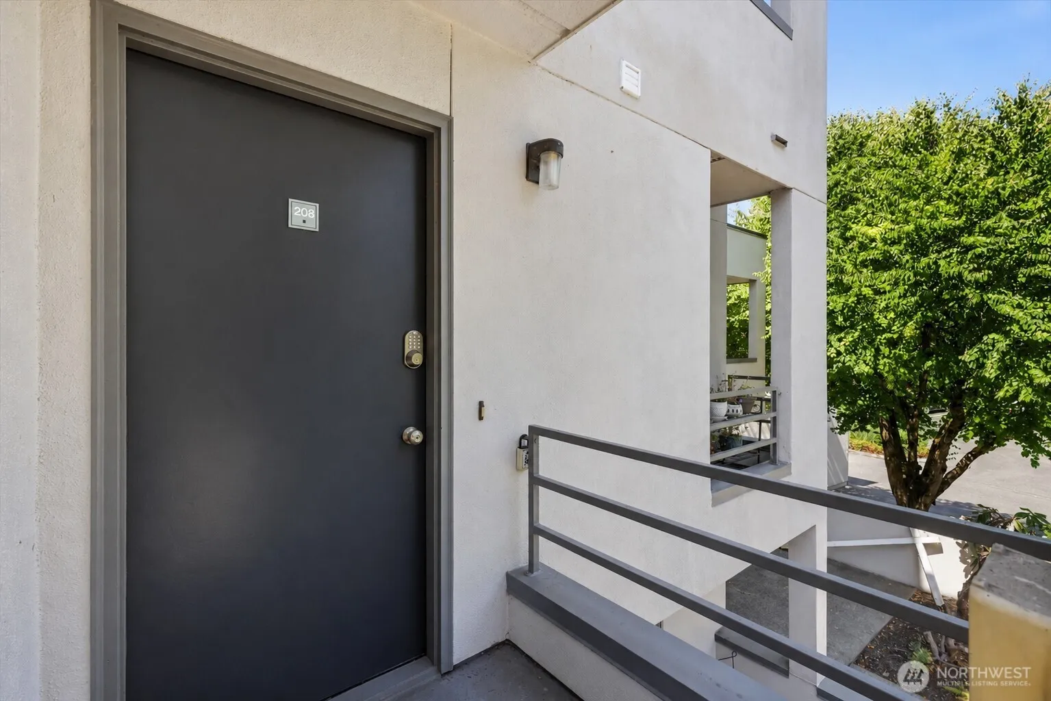 Property photo for 17001 Inglewood Road Ne #n208, Kenmore photo 3