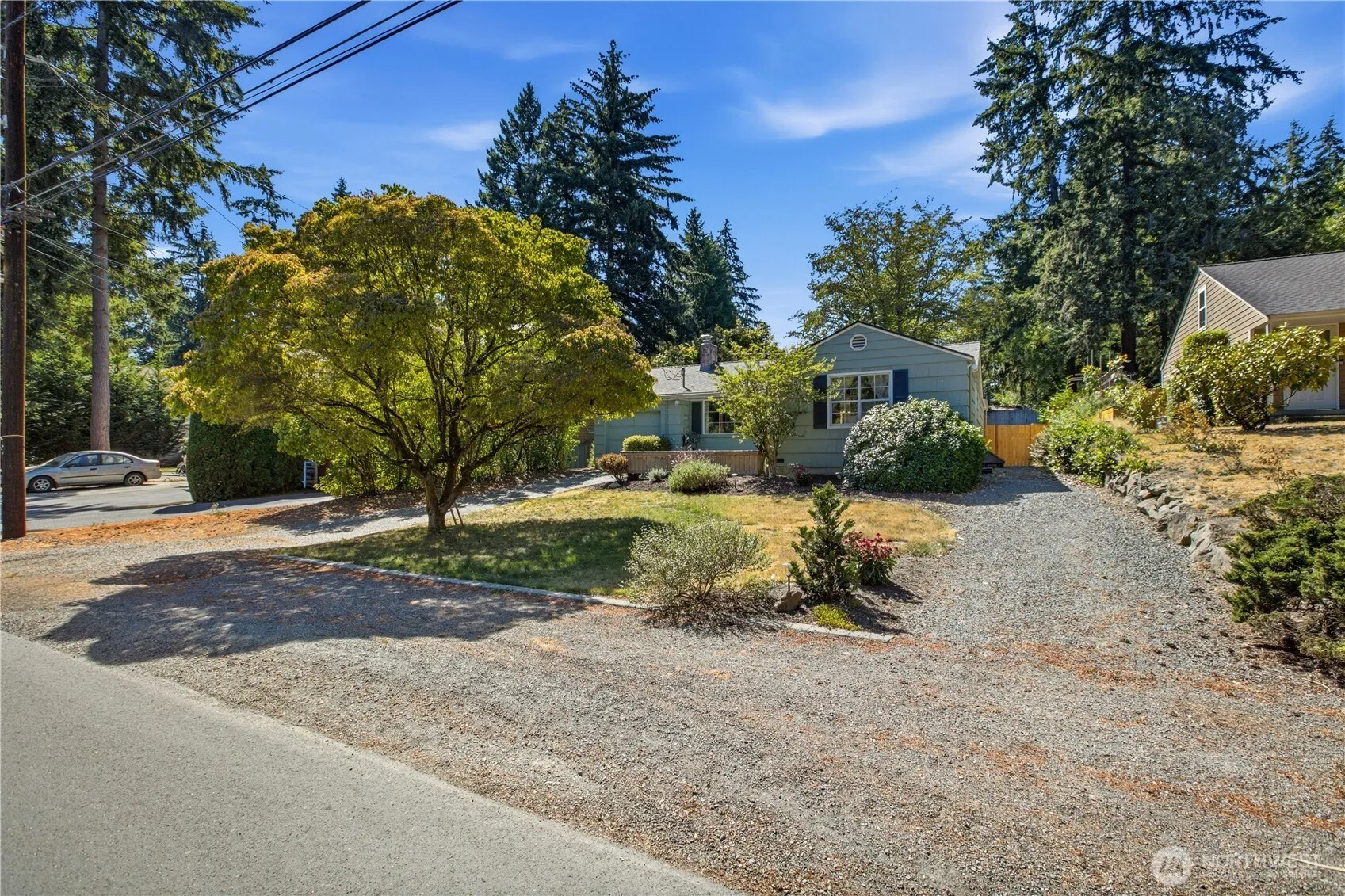 Property photo for 13041 25th Avenue Ne, Seattle photo 3