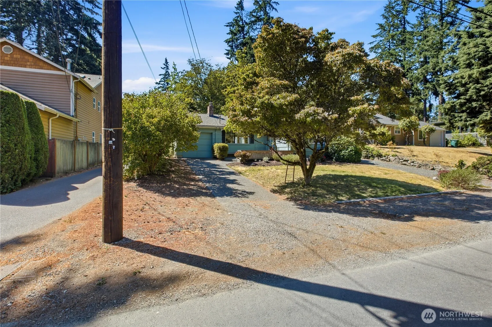 Property photo for 13041 25th Avenue Ne, Seattle photo 4