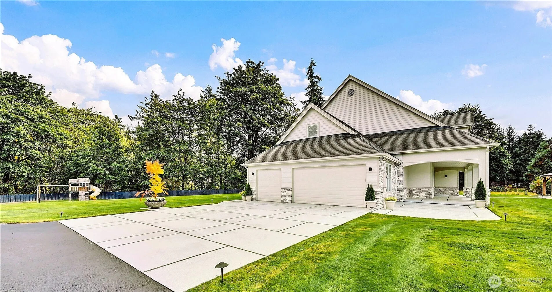Property photo for 5507 Waller Road E, Tacoma photo 5