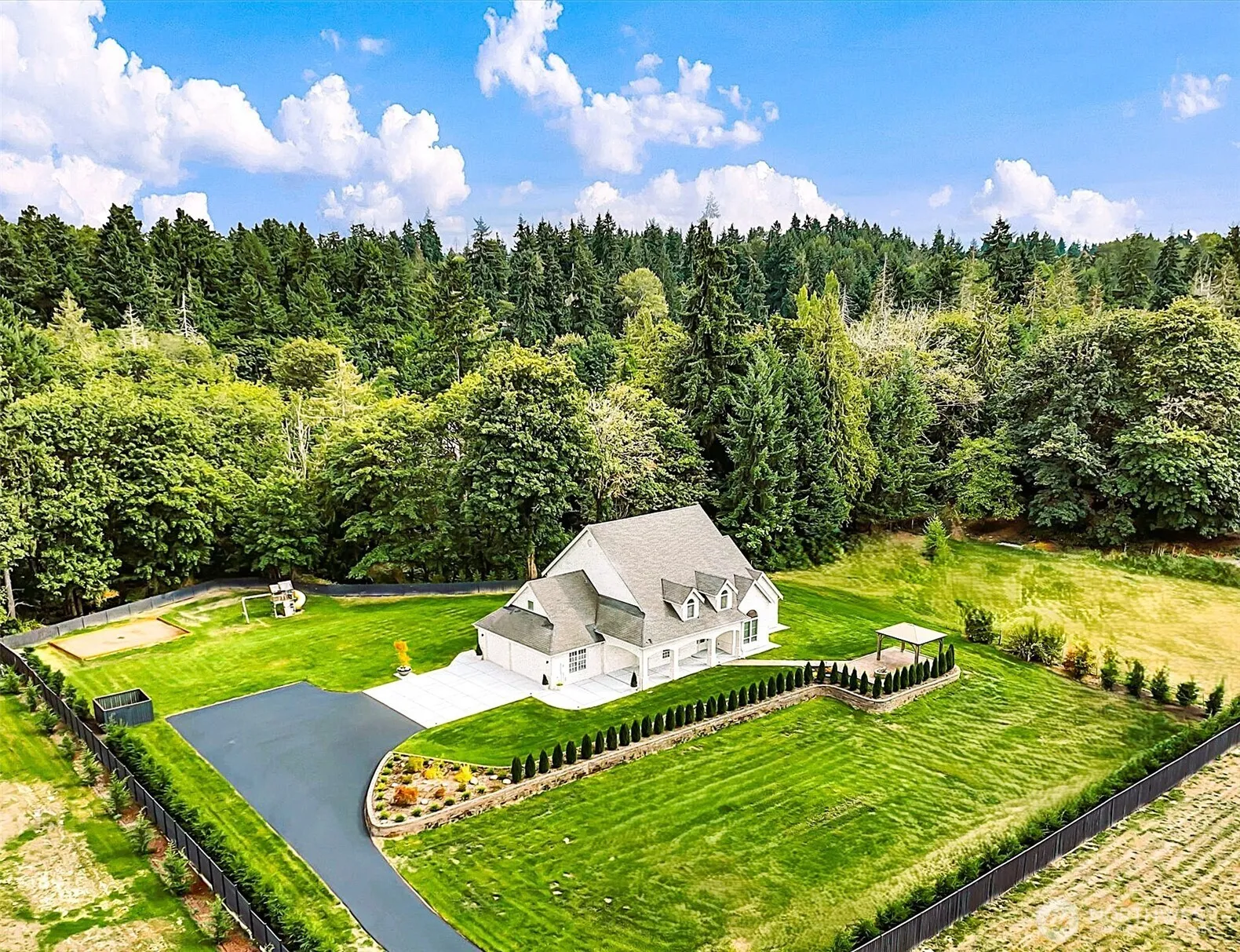 Property photo for 5507 Waller Road E, Tacoma photo 4