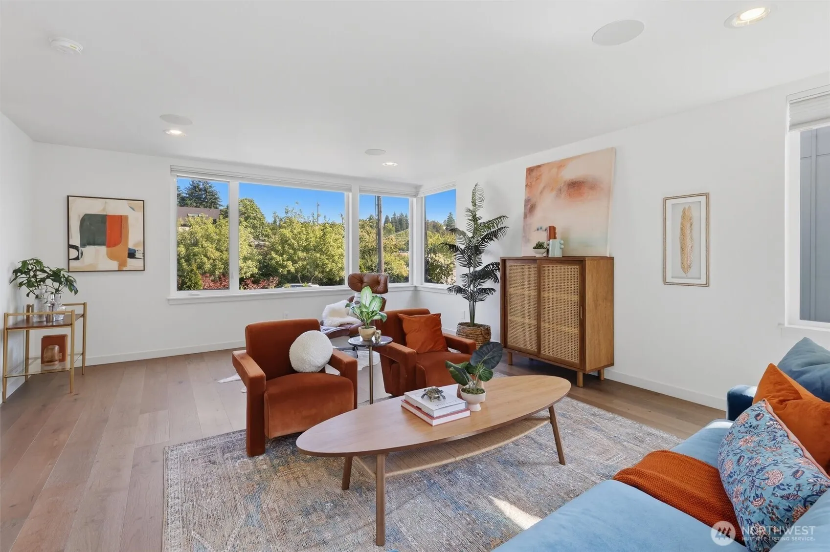 Property photo for 2415 Ne 77 Street, Seattle photo 3