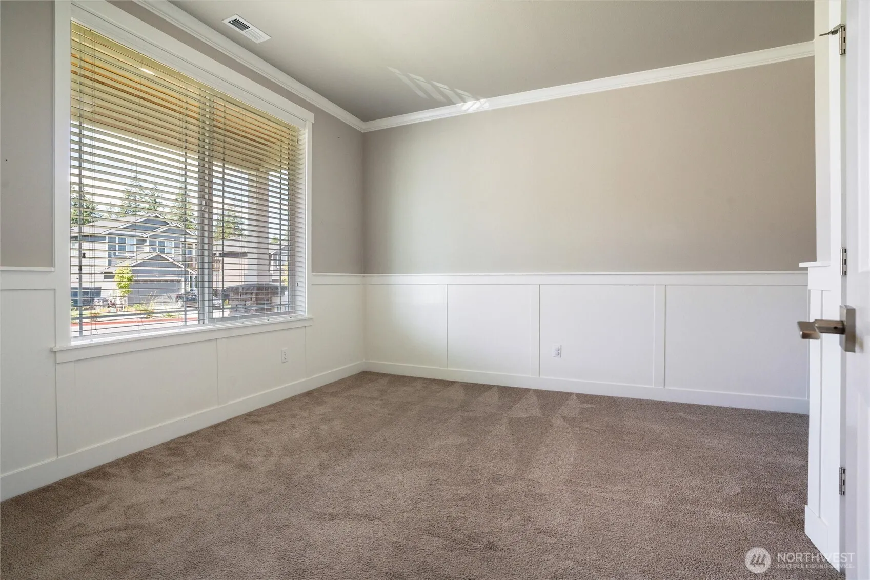 Property photo for 1407 Baker Heights Loop, Bremerton photo 3