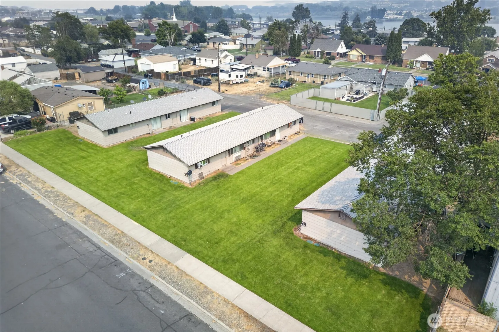 Property photo for 1133 1135 Cascade Avenue, Moses Lake photo 3