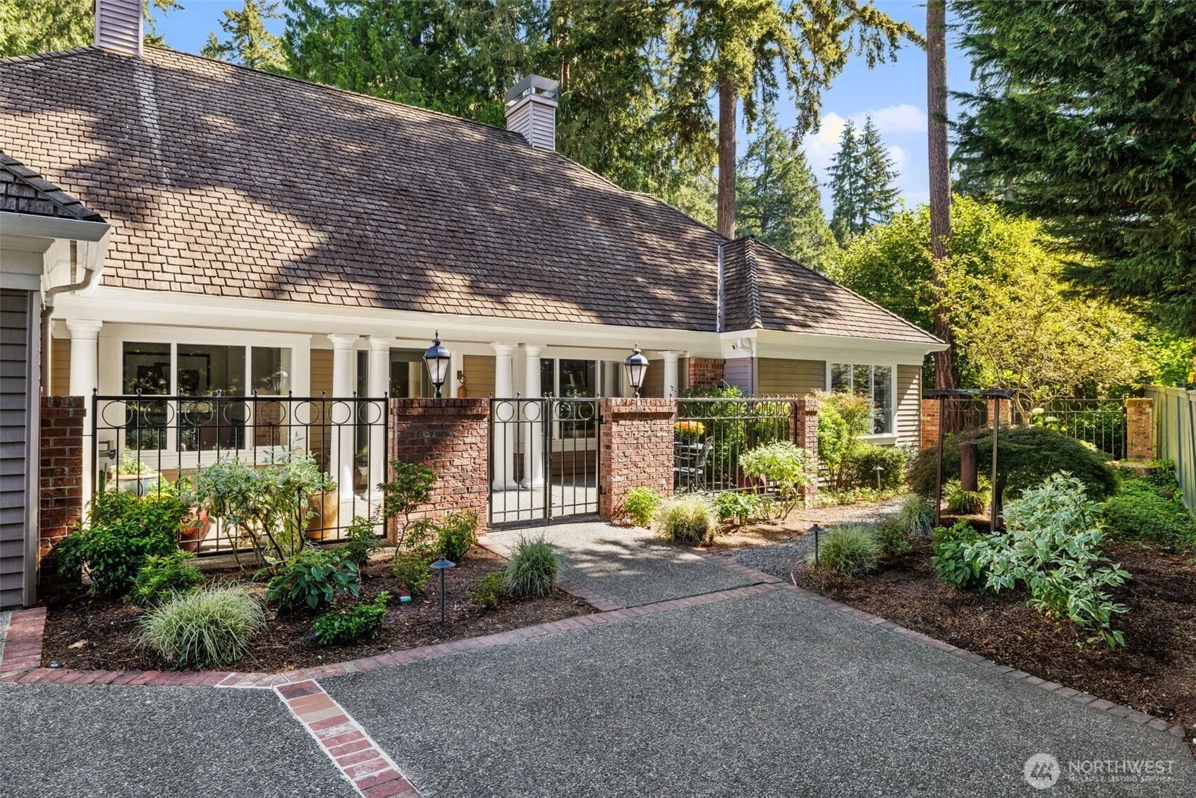 Property photo for 1434 108th Avenue Ne, Bellevue photo 3