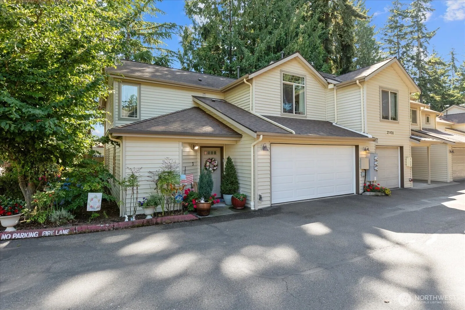 Property photo for 20808 72nd Avenue W #3, Edmonds photo 2
