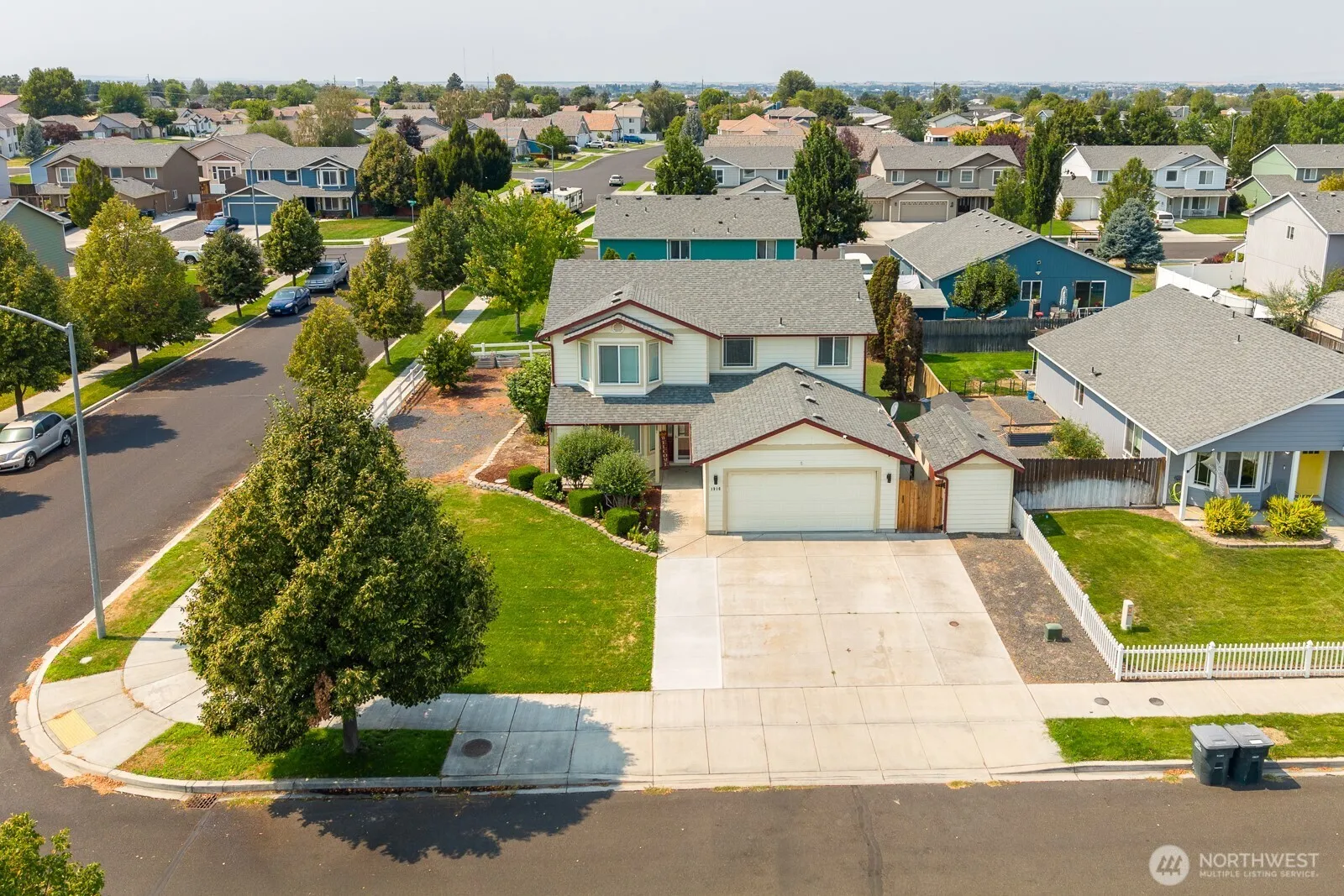 Property photo for 1916 Allen Avenue, Moses Lake photo 3