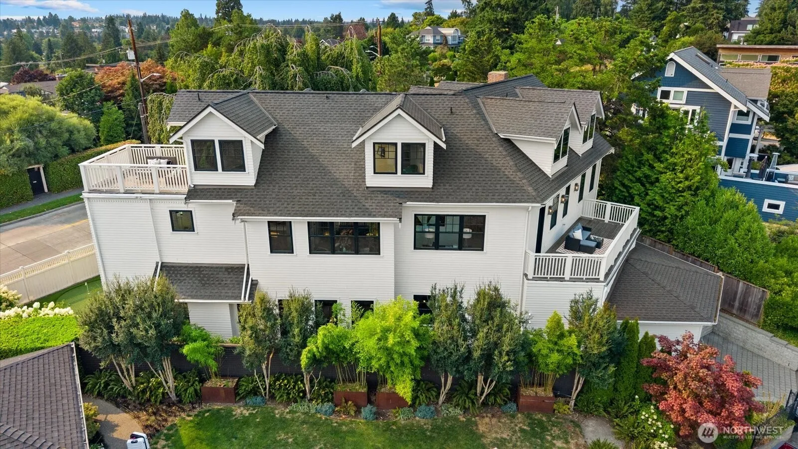 Property photo for 6224 Ne Princeton Way, Seattle photo 2