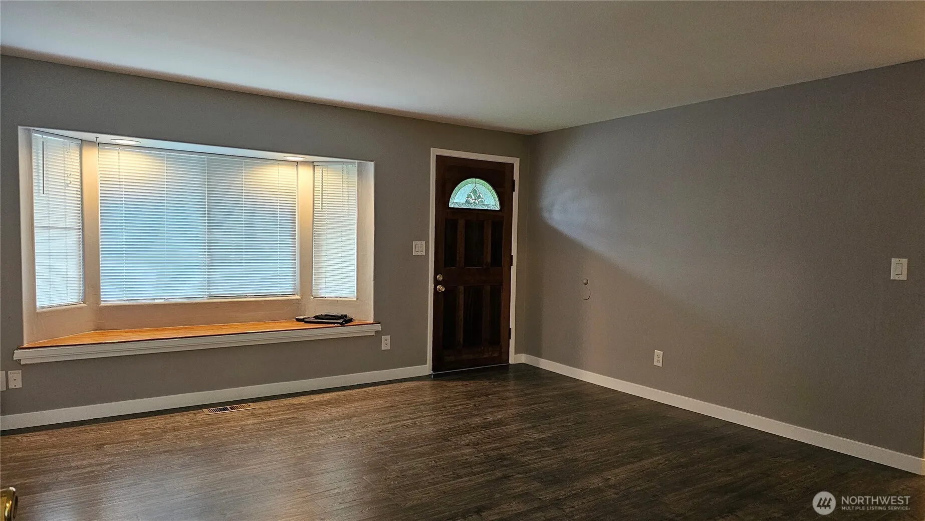 Property photo for 12828 111th Avenue Ne, Kirkland photo 2