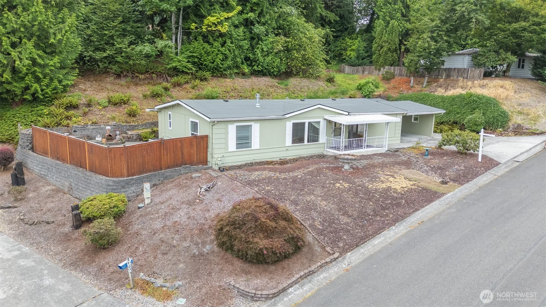 Property photo for 17336 Woodcrest Drive Ne, Bothell