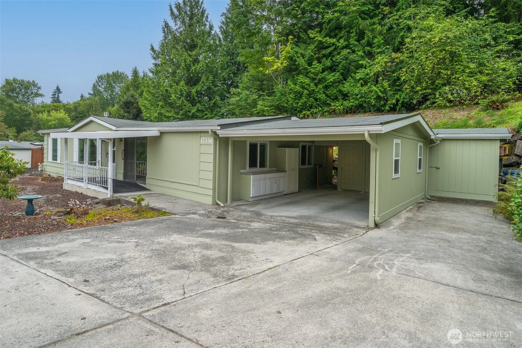 Property photo for 17336 Woodcrest Drive Ne, Bothell photo 4