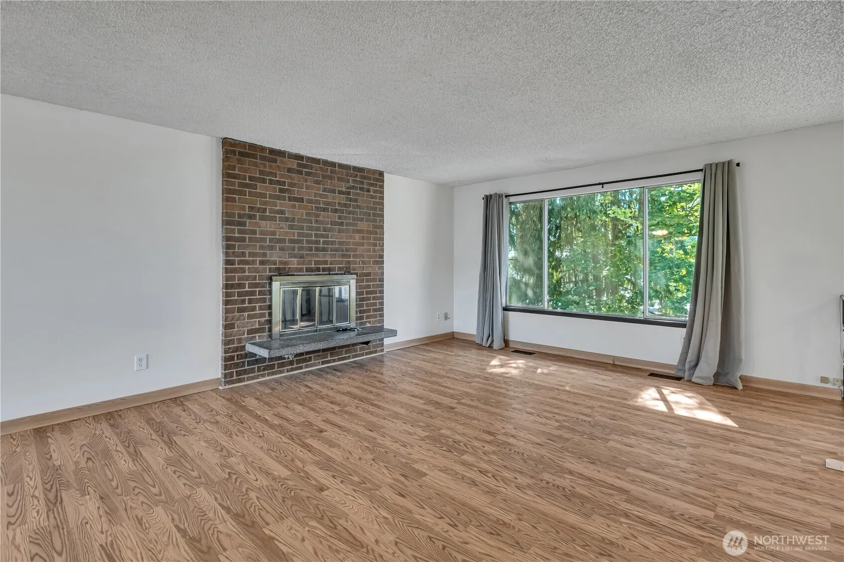 Property photo for 16808 33rd Avenue S, Sea Tac photo 4