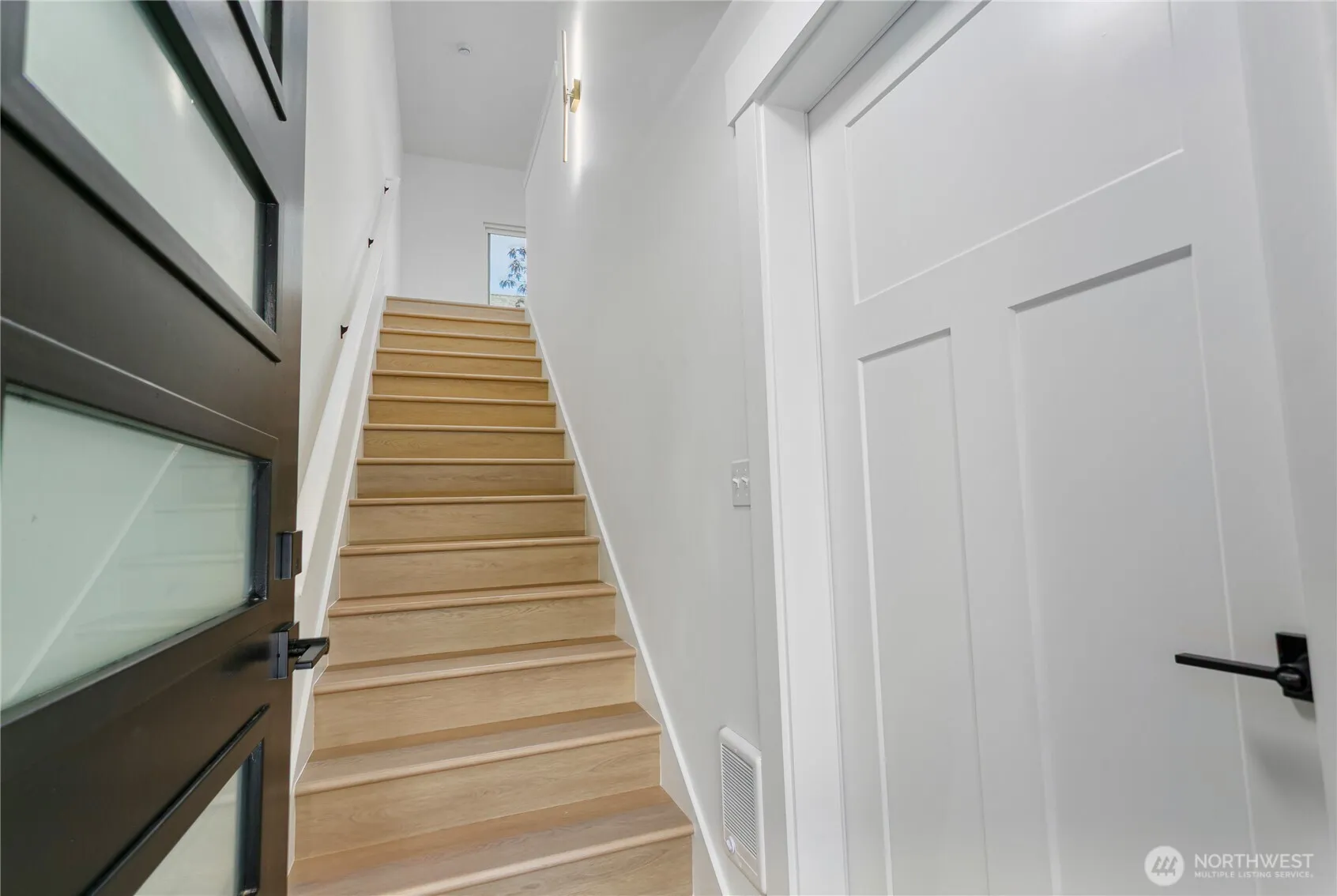 Property photo for 2216 N Proctor Street #b, Tacoma photo 5