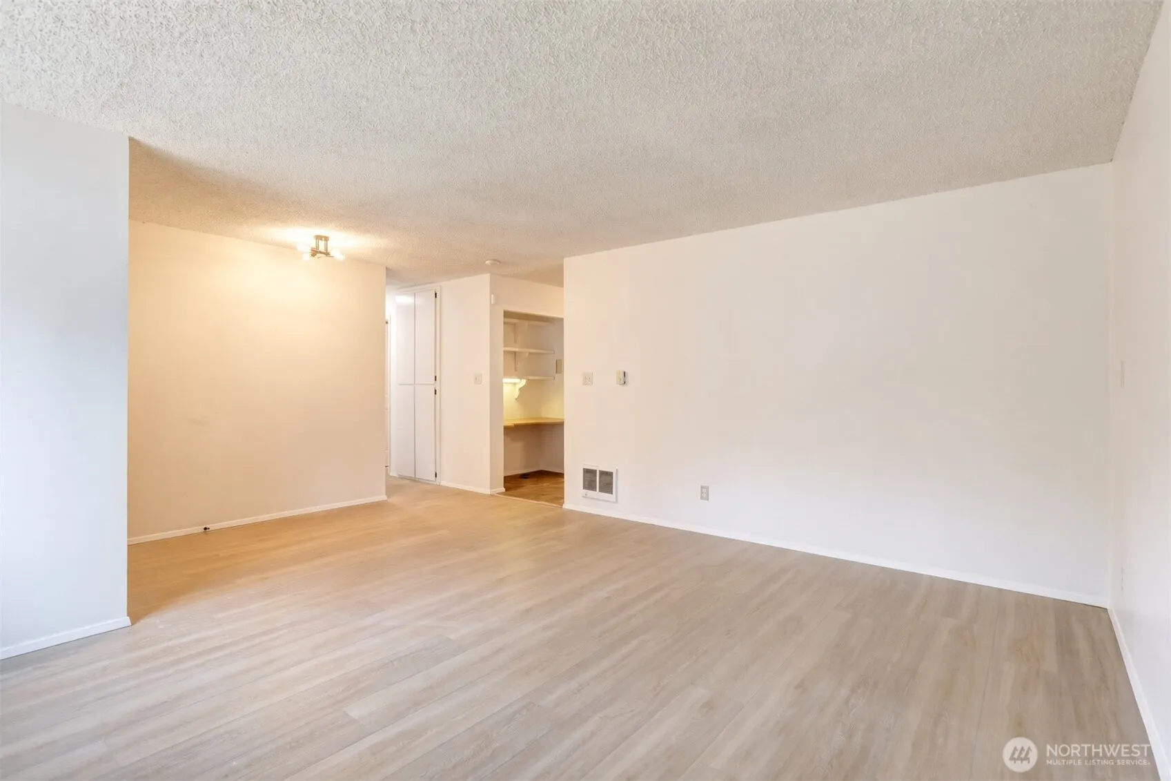 Property photo for 2527 S 286th St, Federal Way photo 5