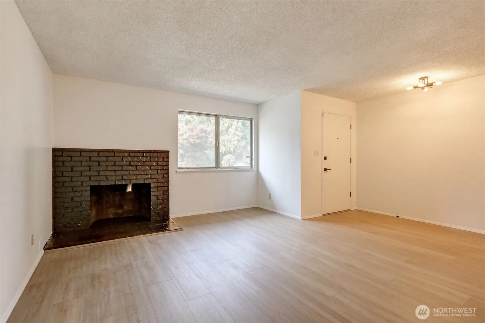 Property photo for 2527 S 286th St, Federal Way photo 4