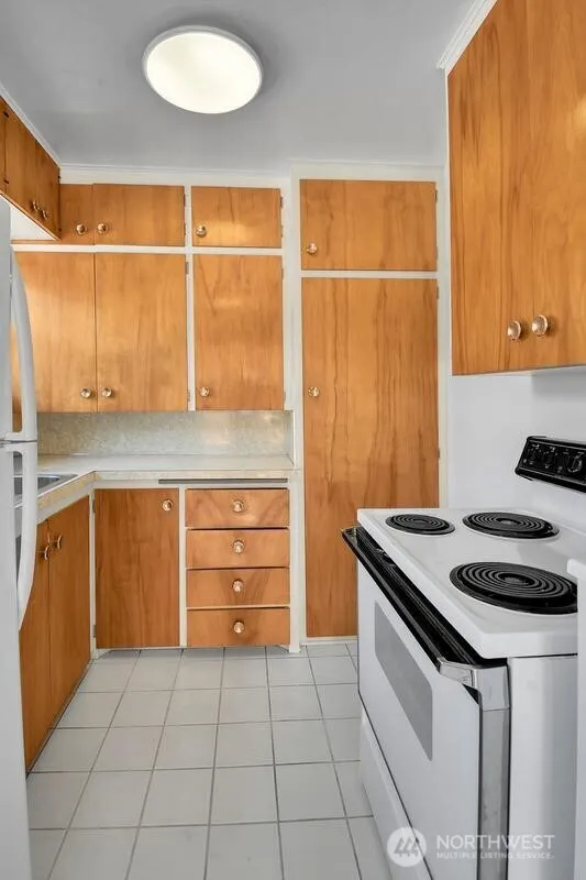 Property photo for 756 Broadway Avenue E #202, Seattle photo 5