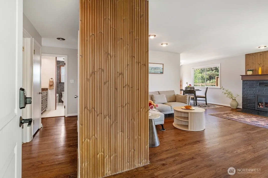 Property photo for 4831 S Holly Street, Seattle photo 5
