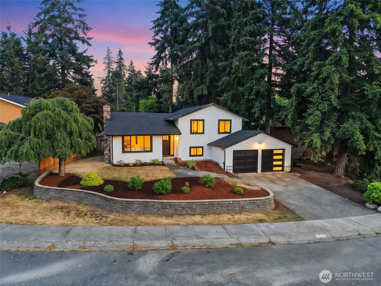Property photo for 11707 Se 65th Street, Bellevue