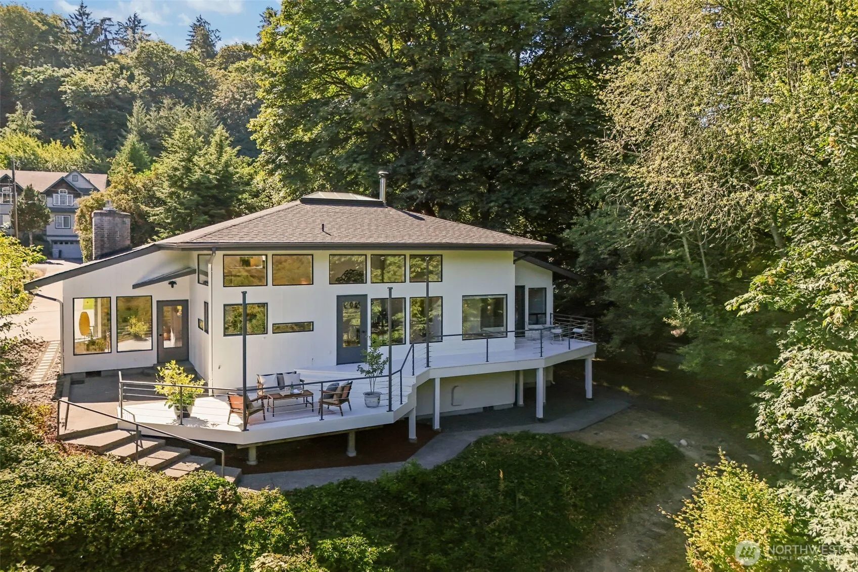 Property photo for 26530 Lake Fenwick Road S, Kent