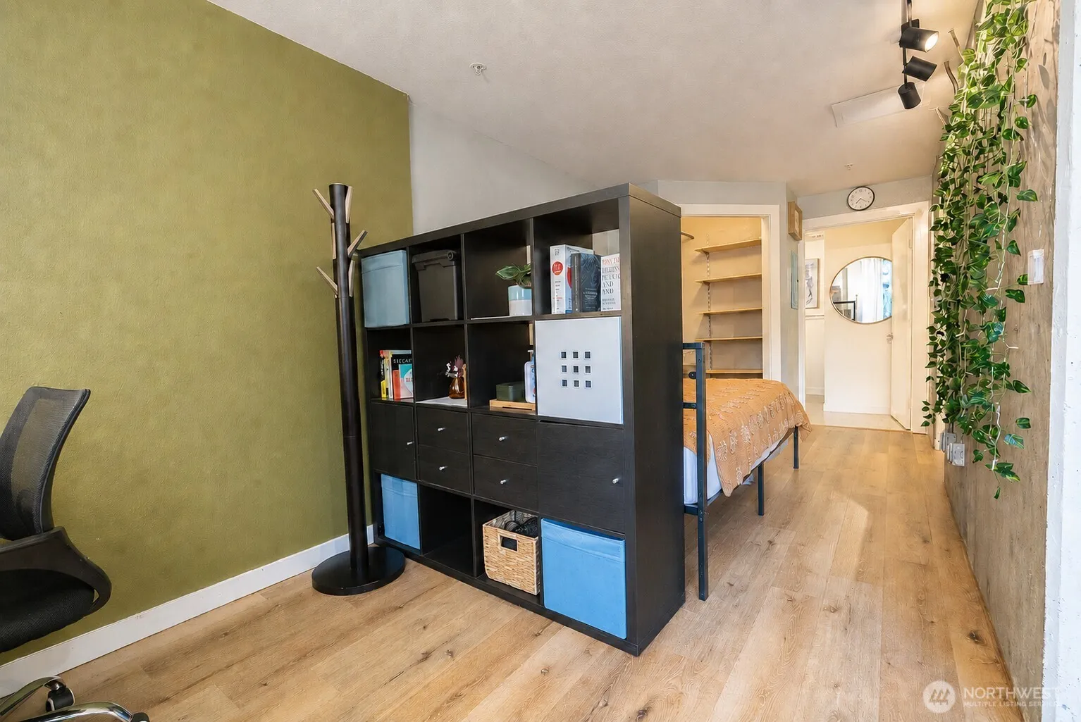 Property photo for 1420 E Pine Street #e6, Seattle photo 4