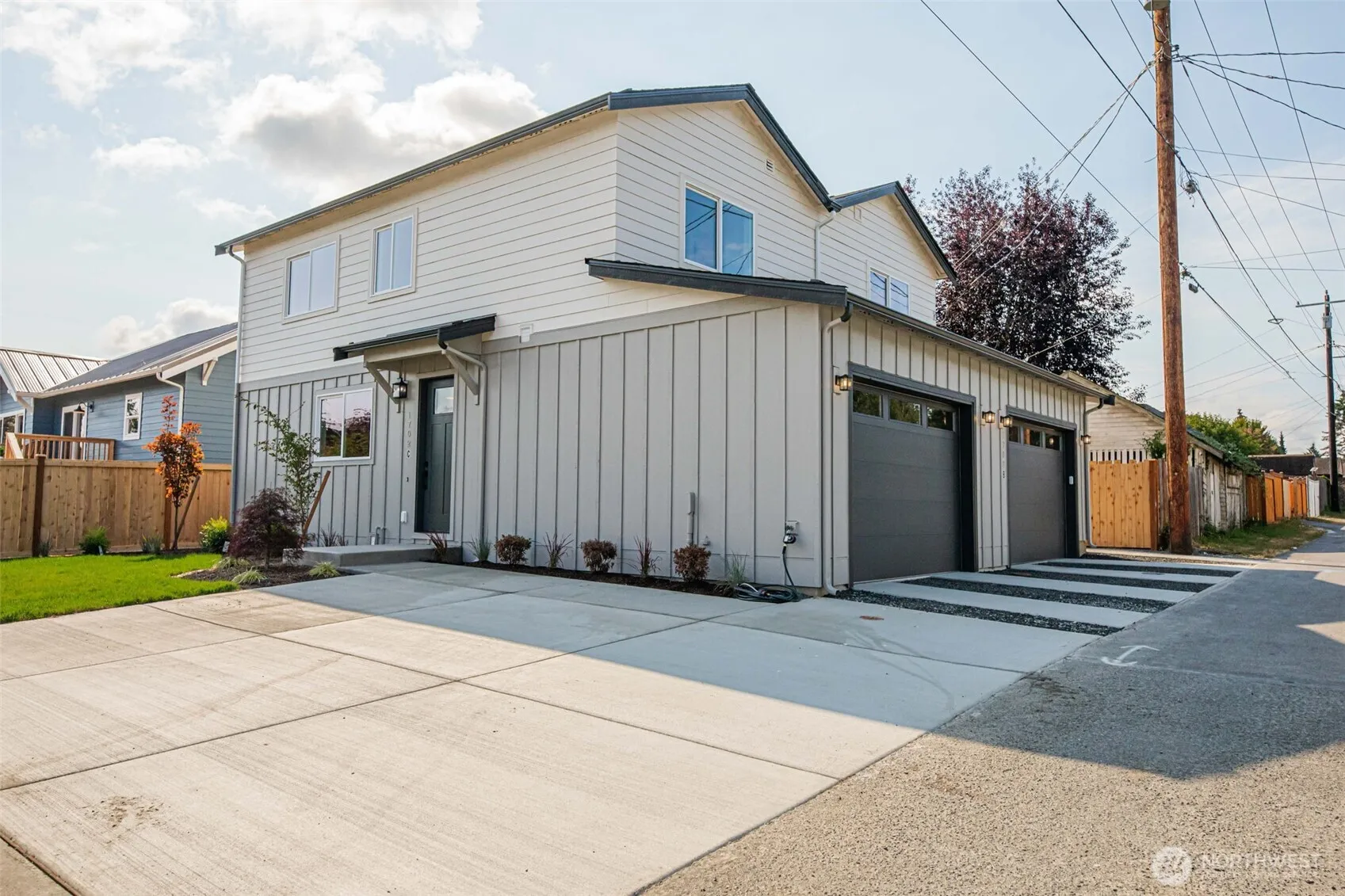 Property photo for 1702 Rainier Avenue #b, Everett