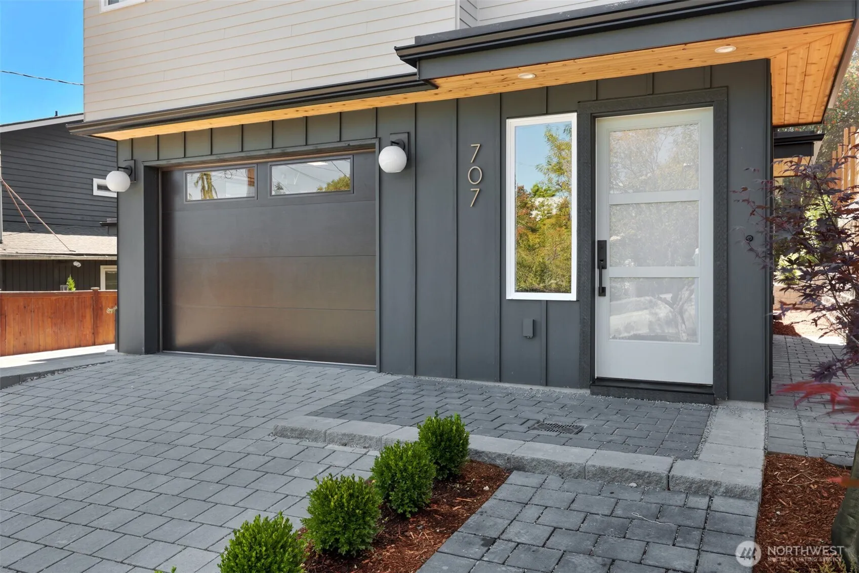 Property photo for 707 N 65th Street, Seattle photo 2